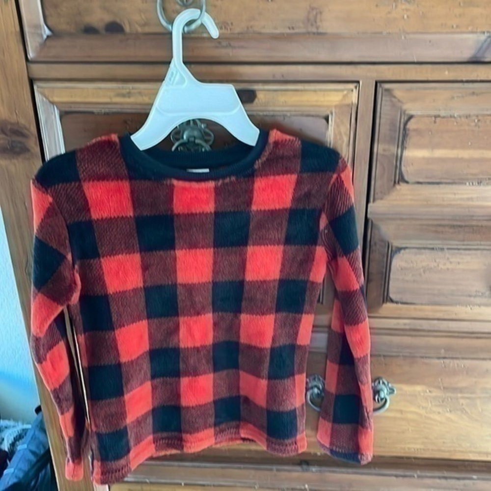 Cat & Jack Boy’s Red And Black Buffalo Plaid Cozy Tee Size 6-7 NWOT